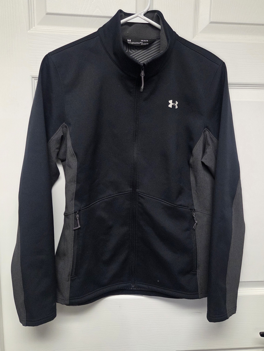 Under Armour women's Large fitted Coldgear Infrared black jacket